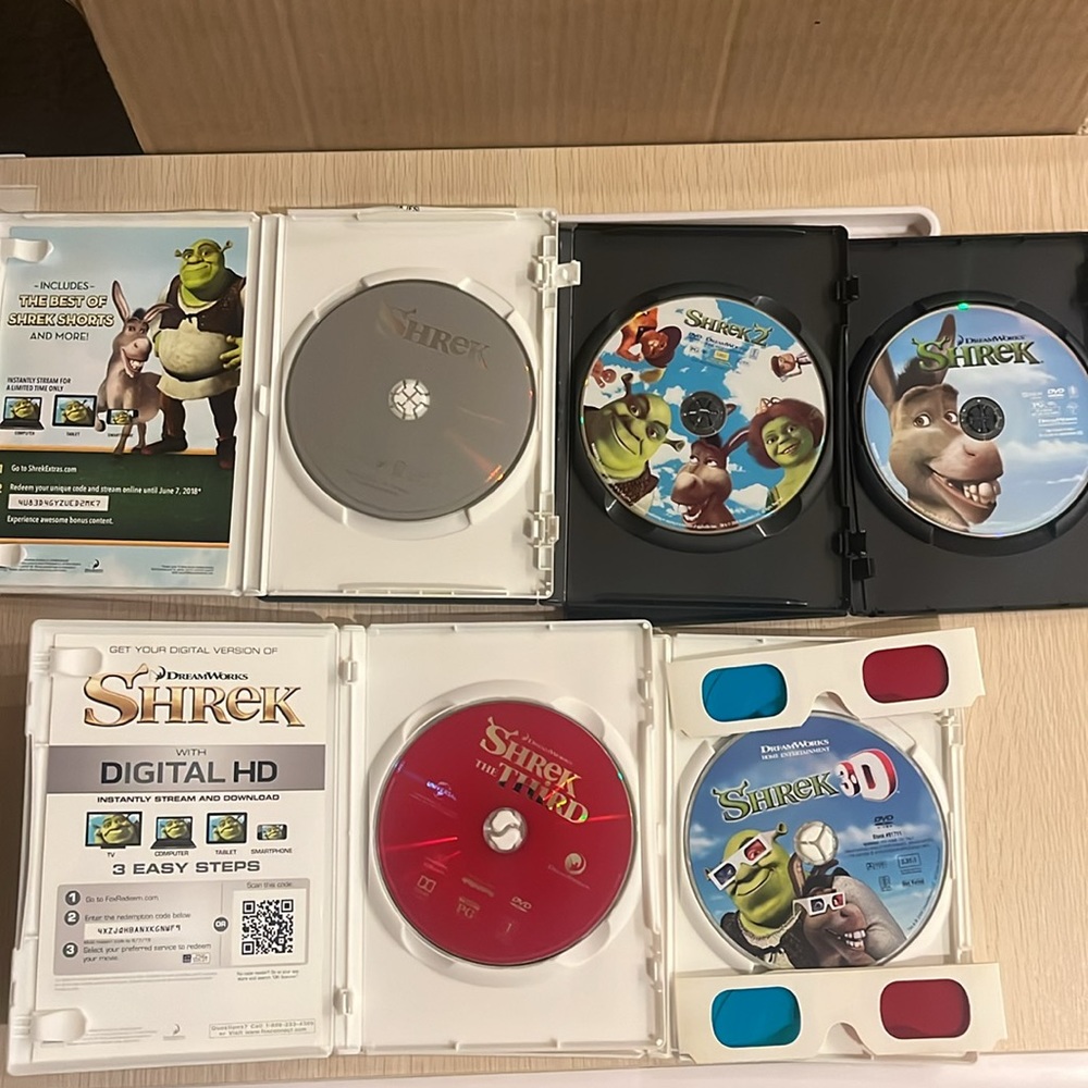 Shrek DVDs - Picture 12 of 13